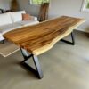 โต๊ะขอบธรรมชาติ ขาถัก 1